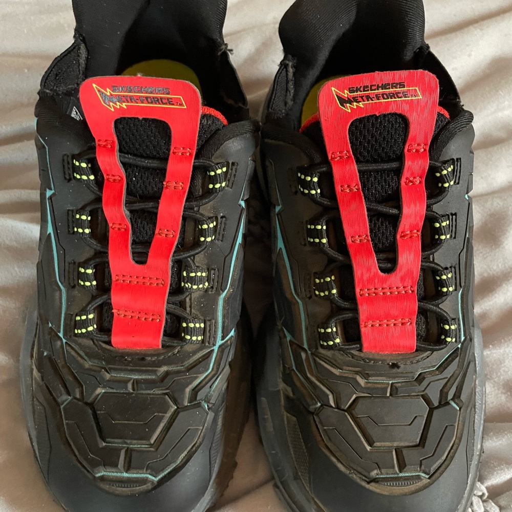 Like new Boys’ Sketchers
